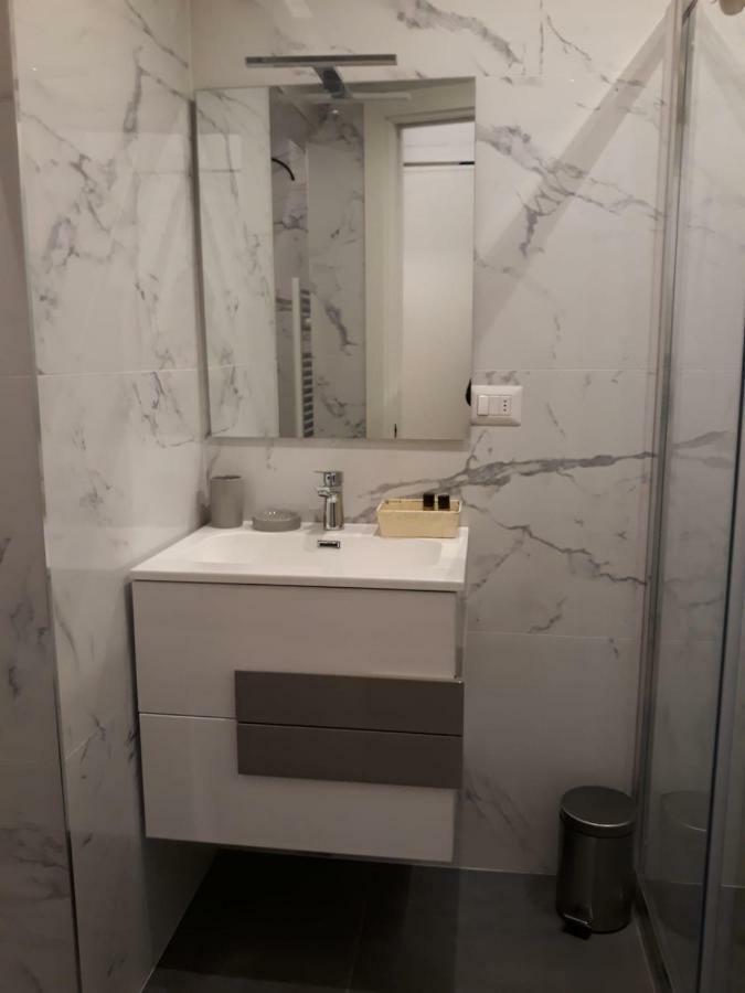 Appartamento Con Vista Milano Exterior foto